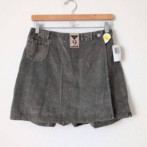 NWT Vintage Y2K Womens Mini Skirt Skort Corduroy Deadstock Olive Green 9 Gorp - Picture 8 of 10